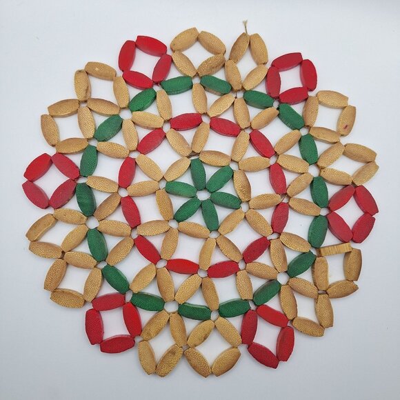 Handcrafted Bamboo Trivet Red Green Accents Round Heat Resistant Mat Deco Center - Picture 1 of 7